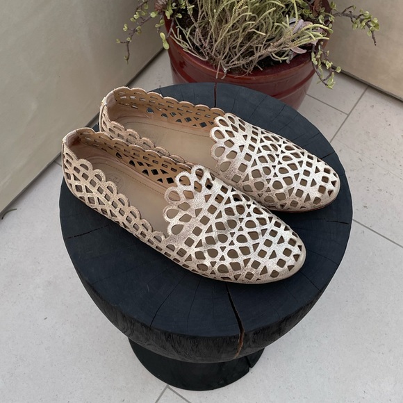 tory burch fiona laser cut smoking slippers in platinum - Picture 8 of 14